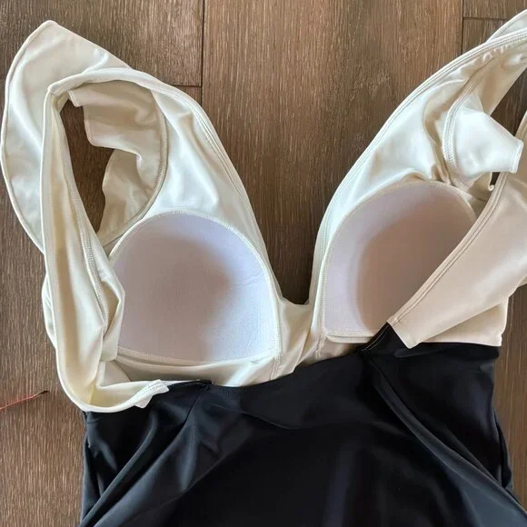 Summersalt ruffle bakflip one piece beachy, pool vacation suit black/ivory sz 14 - Picture 8 of 10